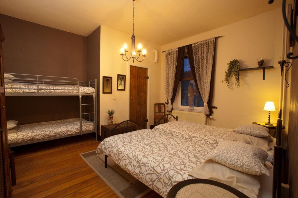 B&B-Restaurant Porte de la Lienne Stoumont Chambre photo